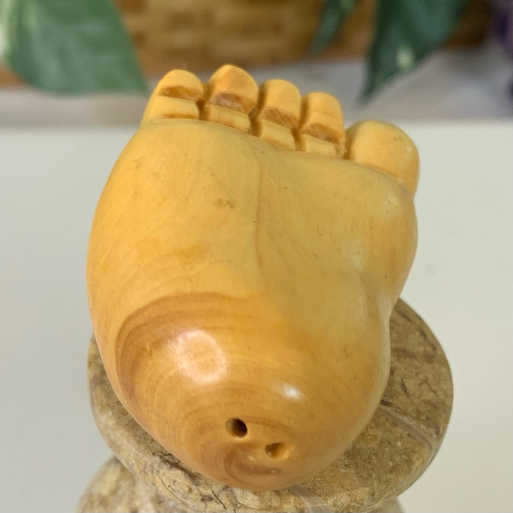 Vintage Netsuke Human Foot With Spider Carving Boxwood Hand Carved Figurine 2.5" - Picture 13 of 16